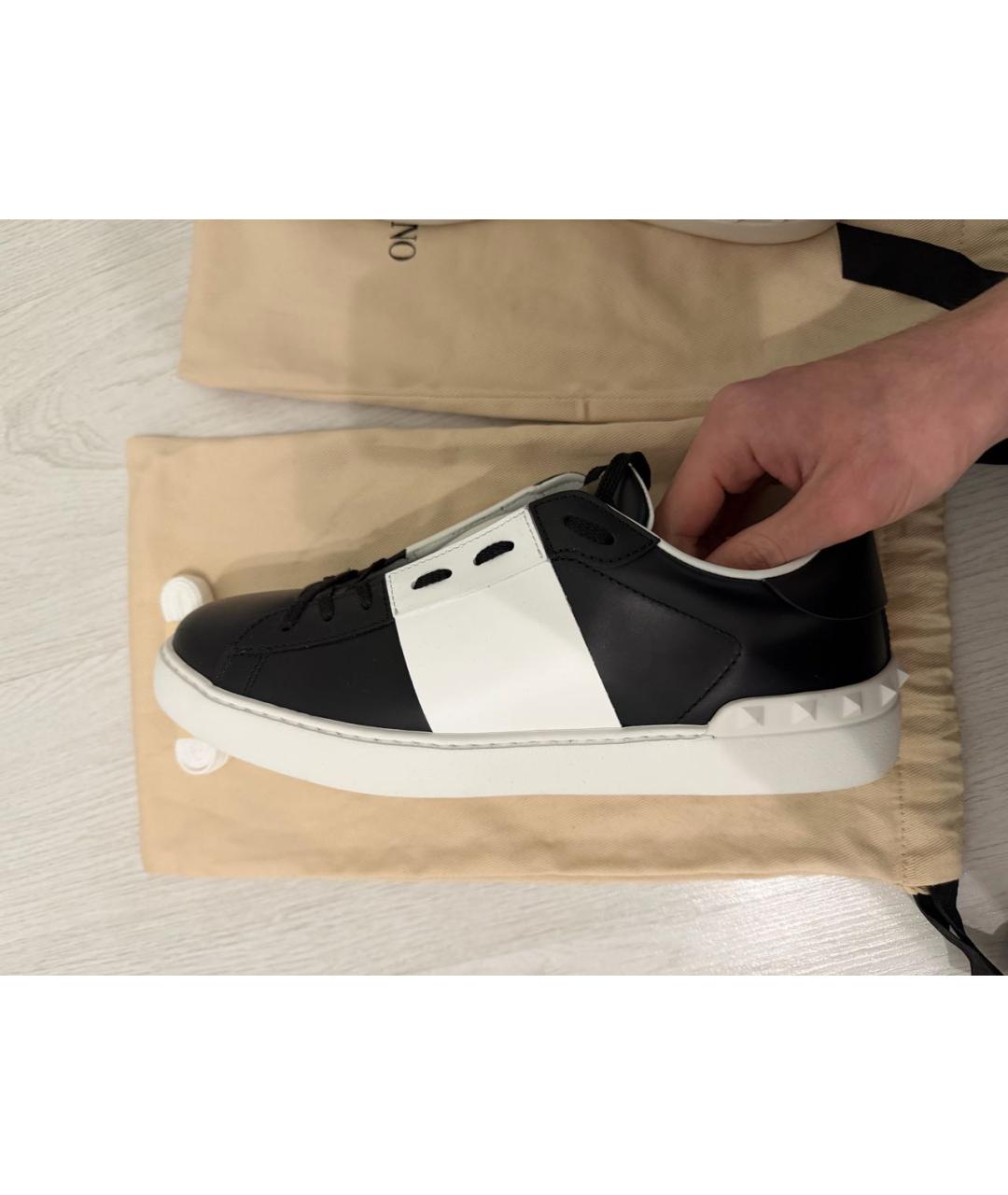 VALENTINO Черные кожаные низкие кроссовки / кеды, фото 5