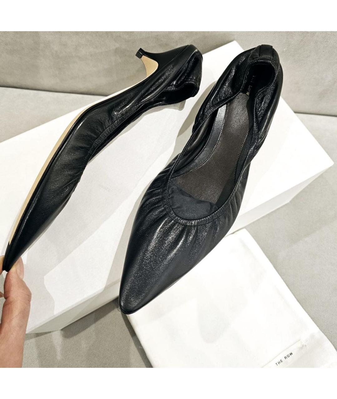 THE ROW Черные кожаные лодочки на низком каблуке, фото 4