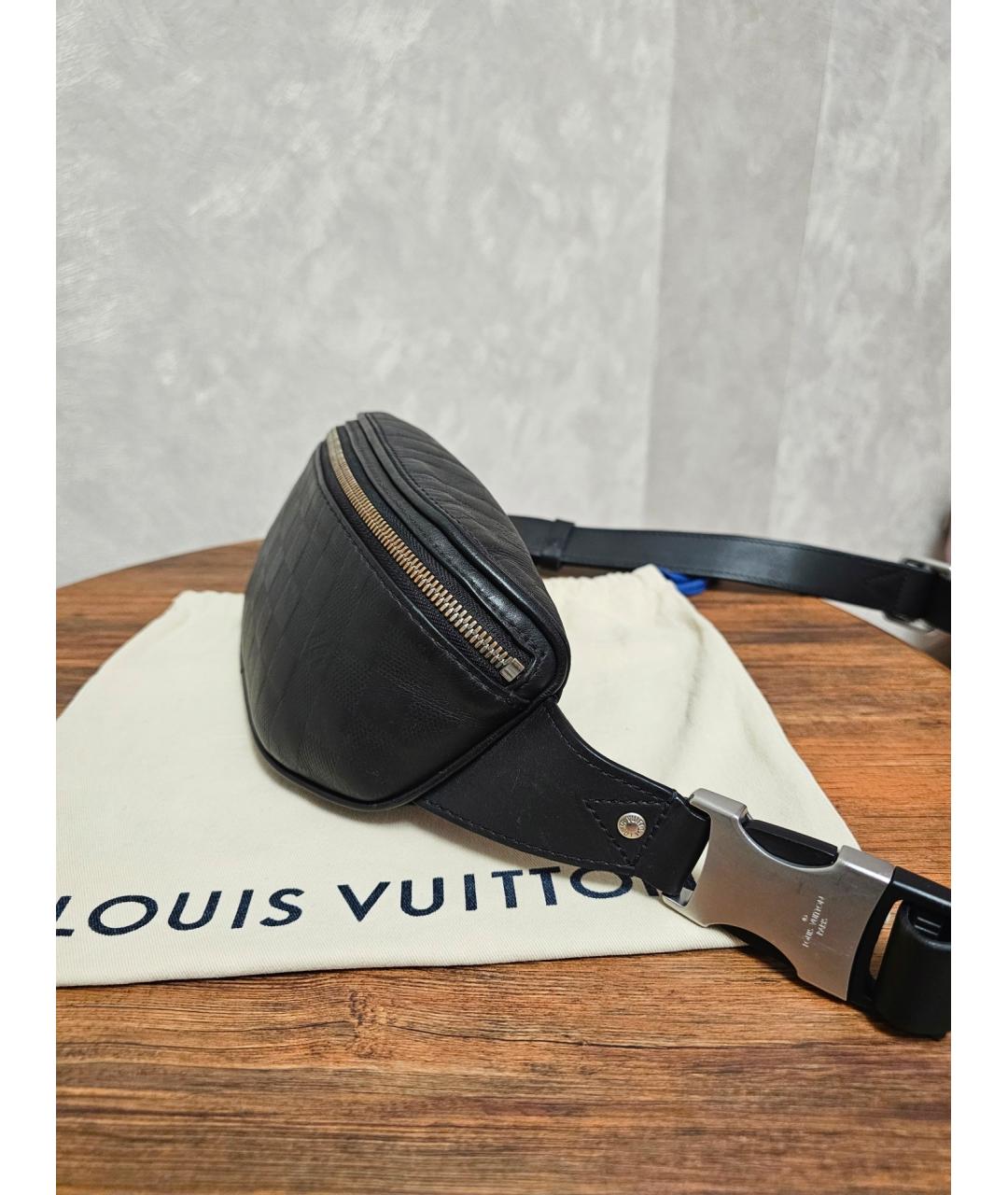 LOUIS VUITTON Черная кожаная поясная сумка, фото 4