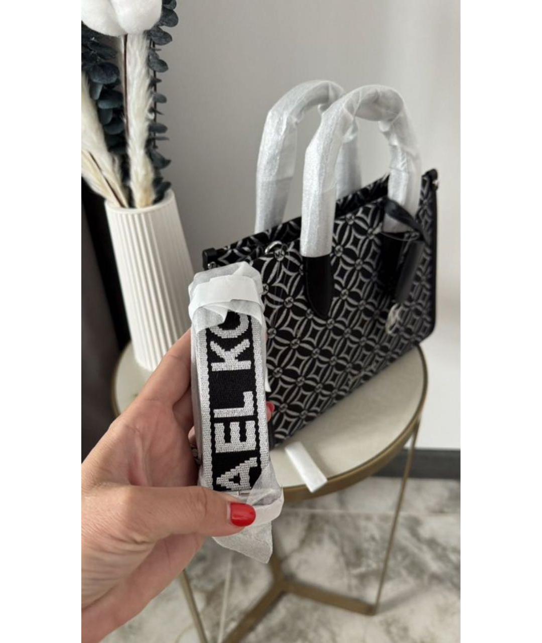 MICHAEL KORS Черная жаккардовая сумка с короткими ручками, фото 2