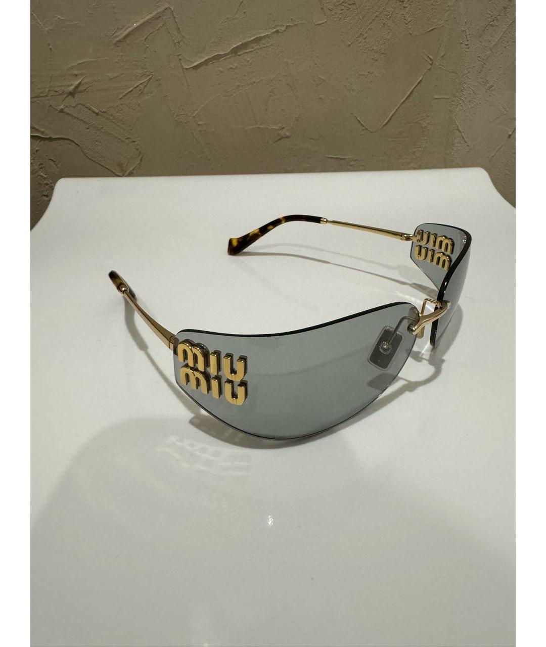 MIU MIU Серые пластиковые солнцезащитные очки, фото 3