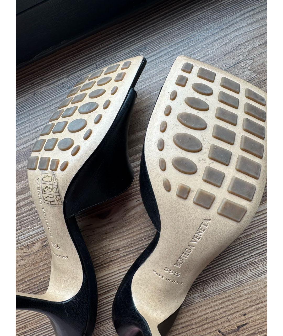 BOTTEGA VENETA Черные кожаные мюли, фото 7