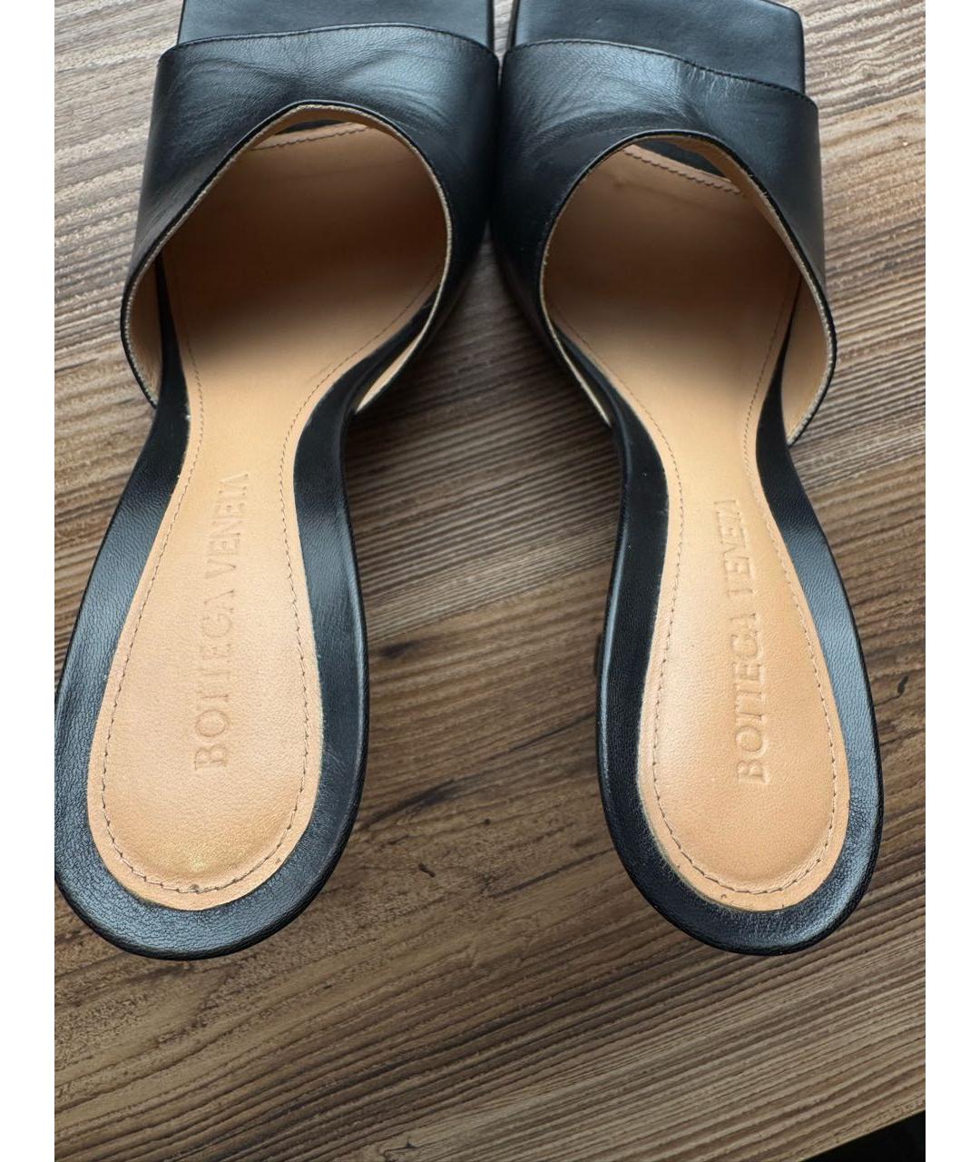 BOTTEGA VENETA Черные кожаные мюли, фото 4