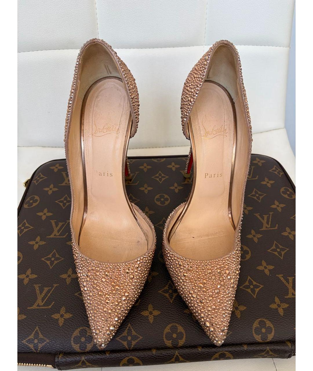 CHRISTIAN LOUBOUTIN Бежевые туфли, фото 2