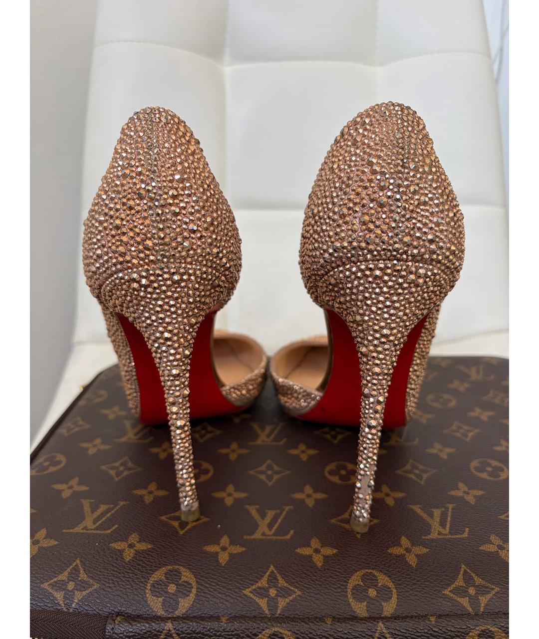 CHRISTIAN LOUBOUTIN Бежевые туфли, фото 4