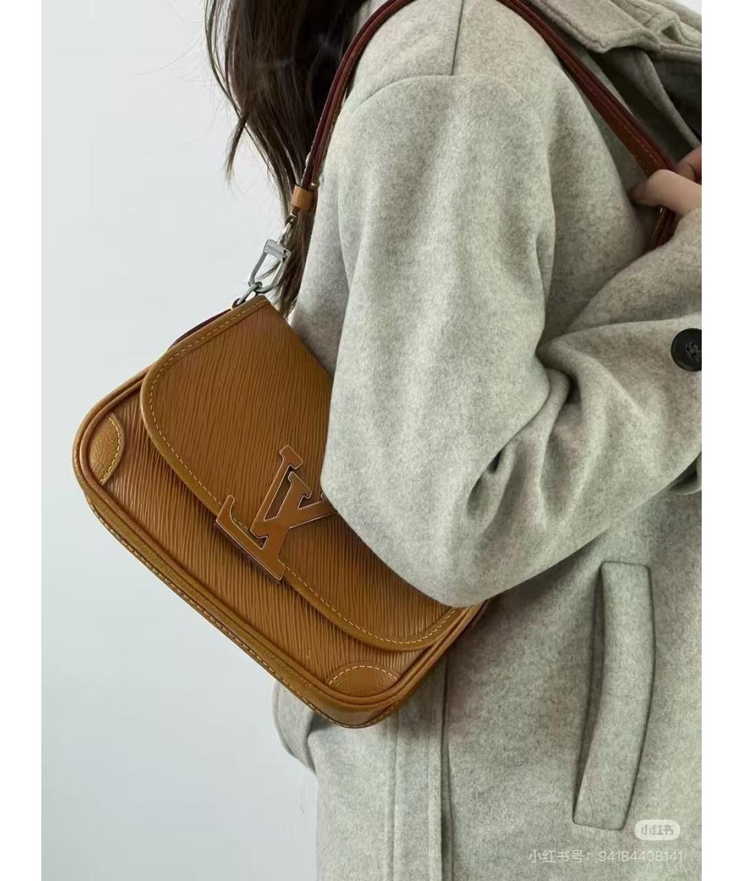 LOUIS VUITTON Горчичная кожаная сумка через плечо, фото 6