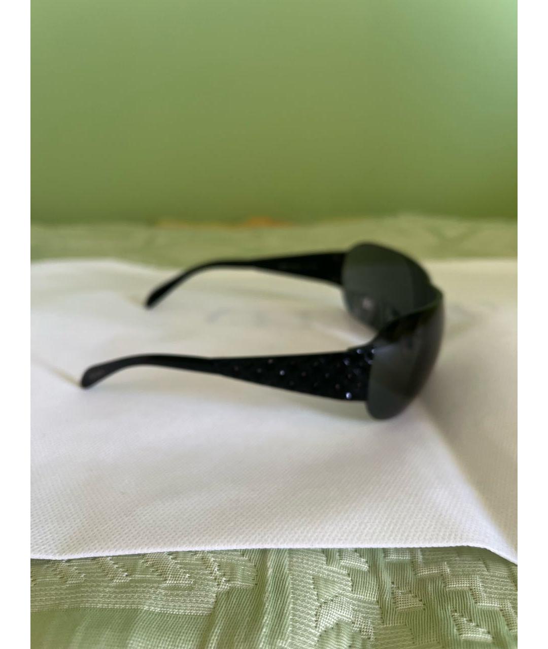 PRADA Черные пластиковые солнцезащитные очки, фото 2