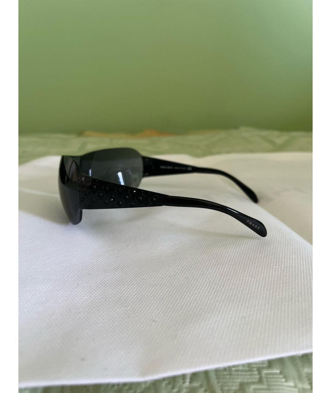 PRADA Черные пластиковые солнцезащитные очки, фото 4