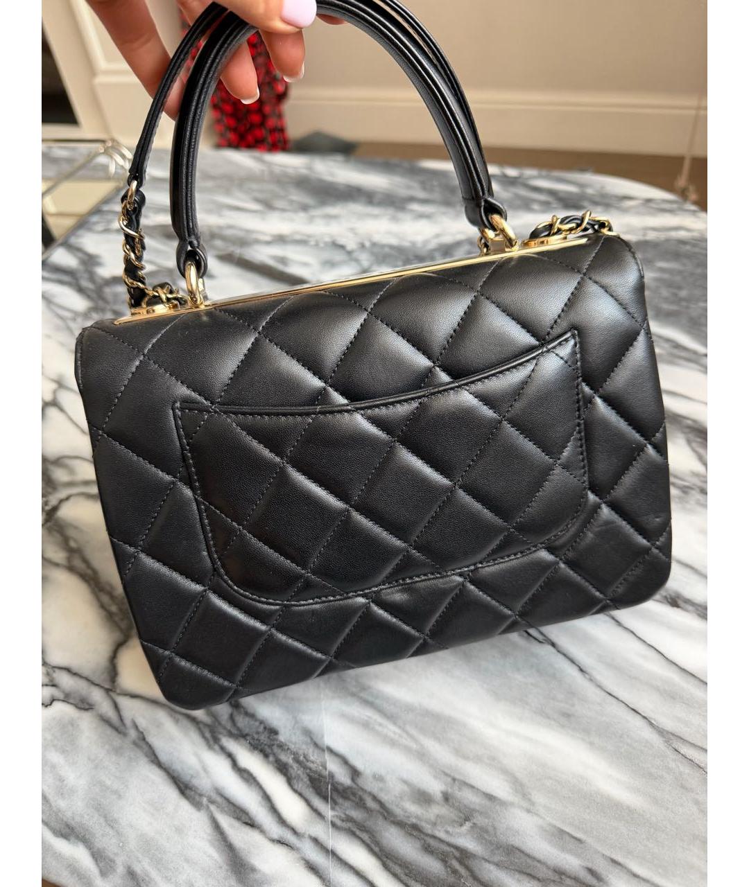 CHANEL Черная кожаная сумка с короткими ручками, фото 3