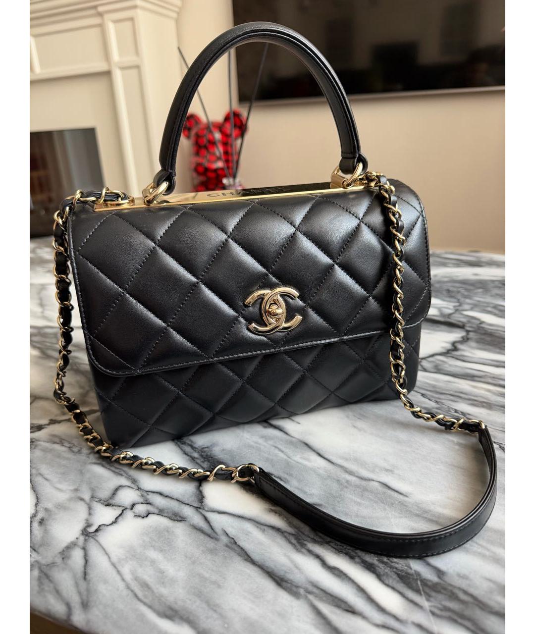 CHANEL Черная кожаная сумка с короткими ручками, фото 5