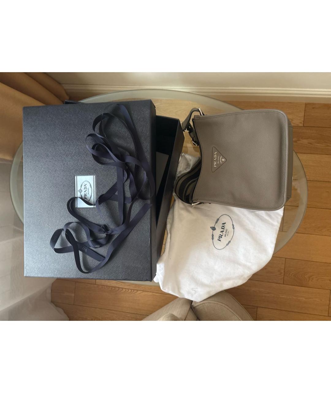PRADA Серая кожаная сумка через плечо, фото 5
