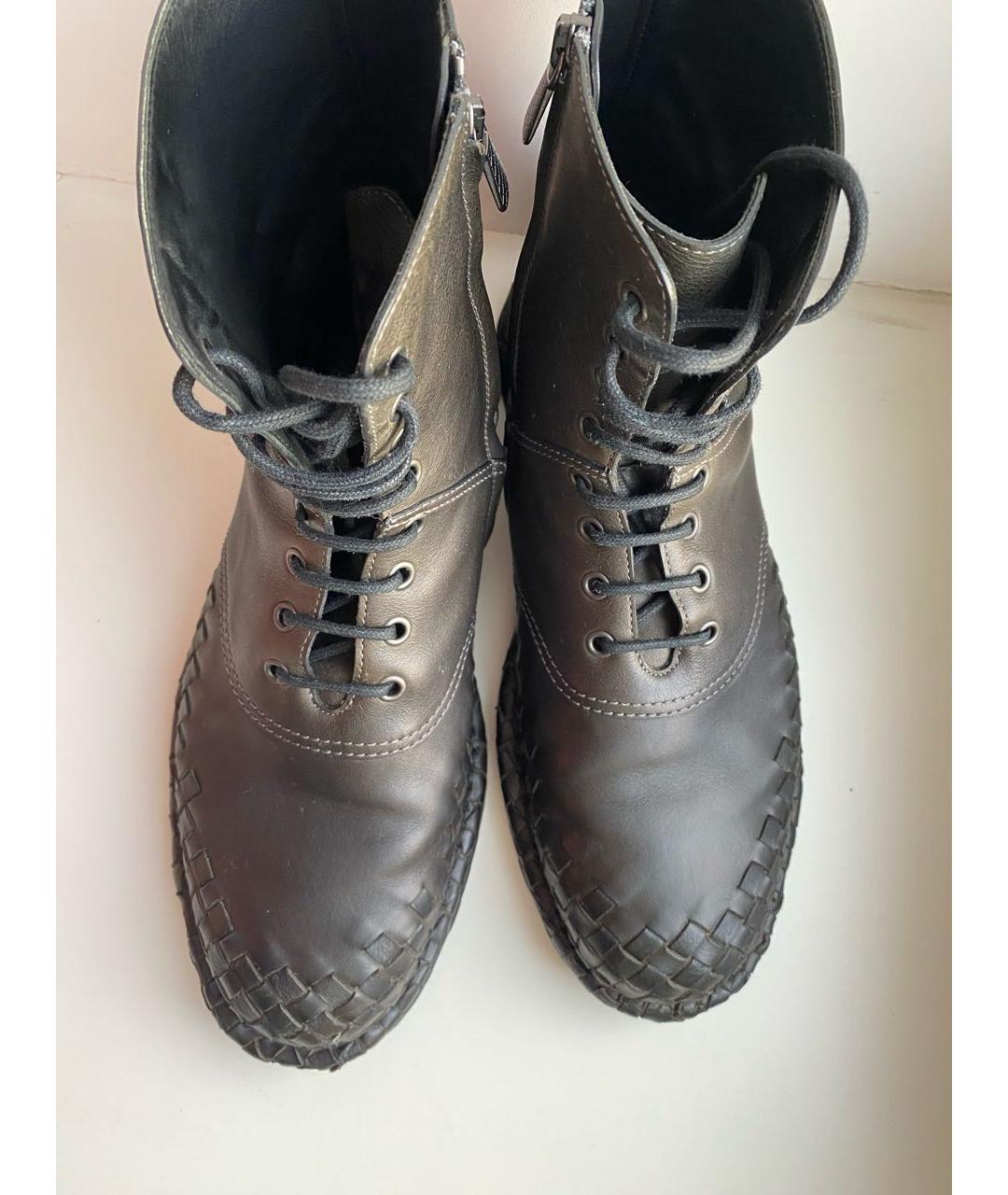 BOTTEGA VENETA Антрацитовые кожаные высокие ботинки, фото 3