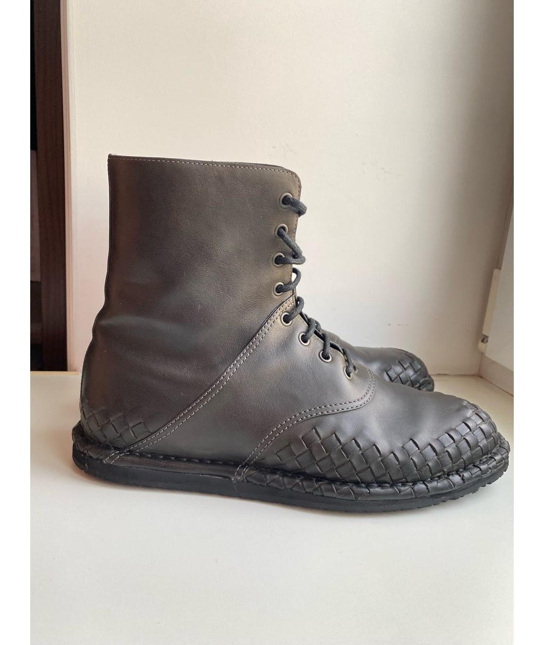 BOTTEGA VENETA Антрацитовые кожаные высокие ботинки, фото 8