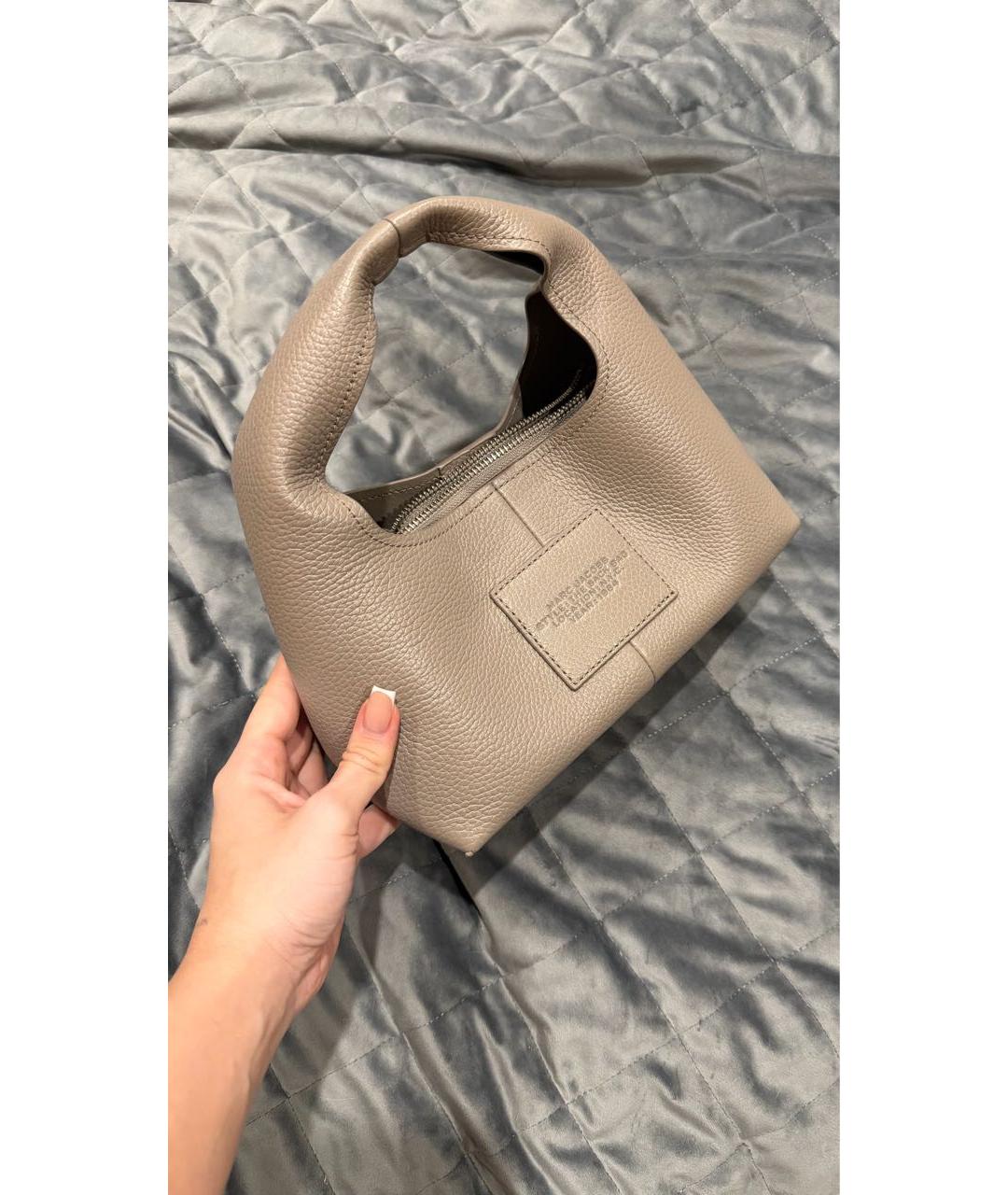 MARC JACOBS Бежевая кожаная сумка с короткими ручками, фото 5