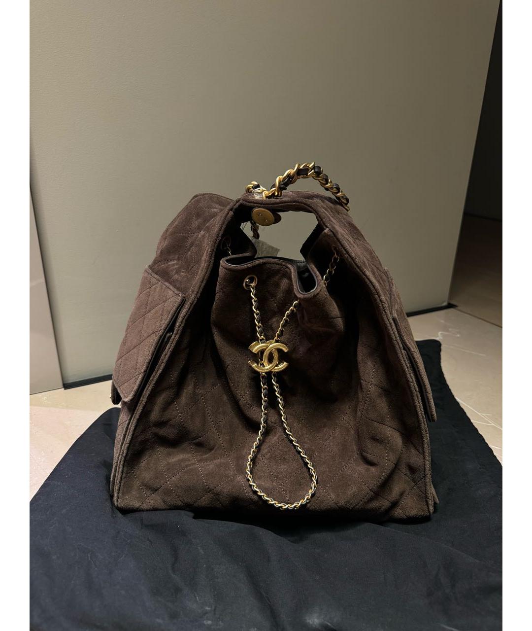CHANEL Коричневая замшевая сумка через плечо, фото 2