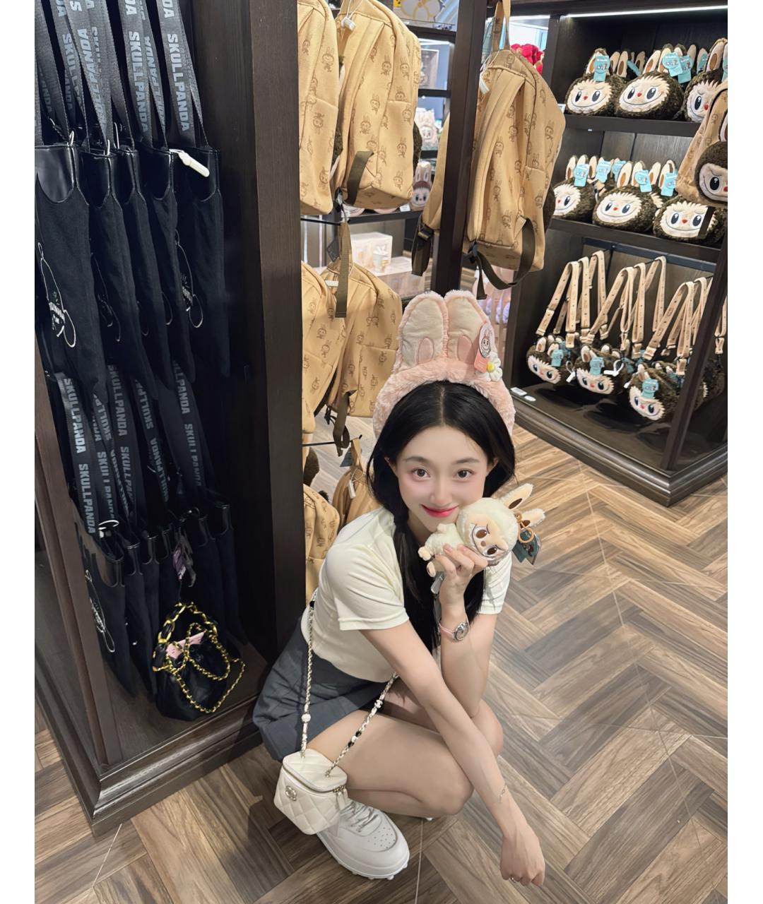 CHANEL Белая кожаная сумка через плечо, фото 4