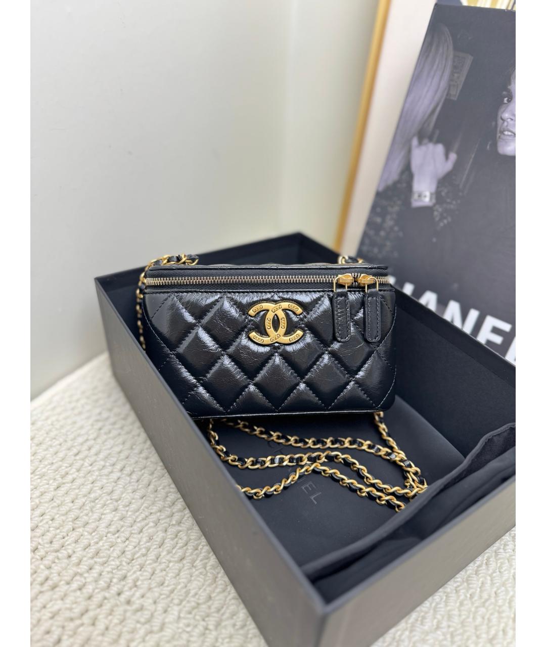 CHANEL Черная кожаная сумка через плечо, фото 2