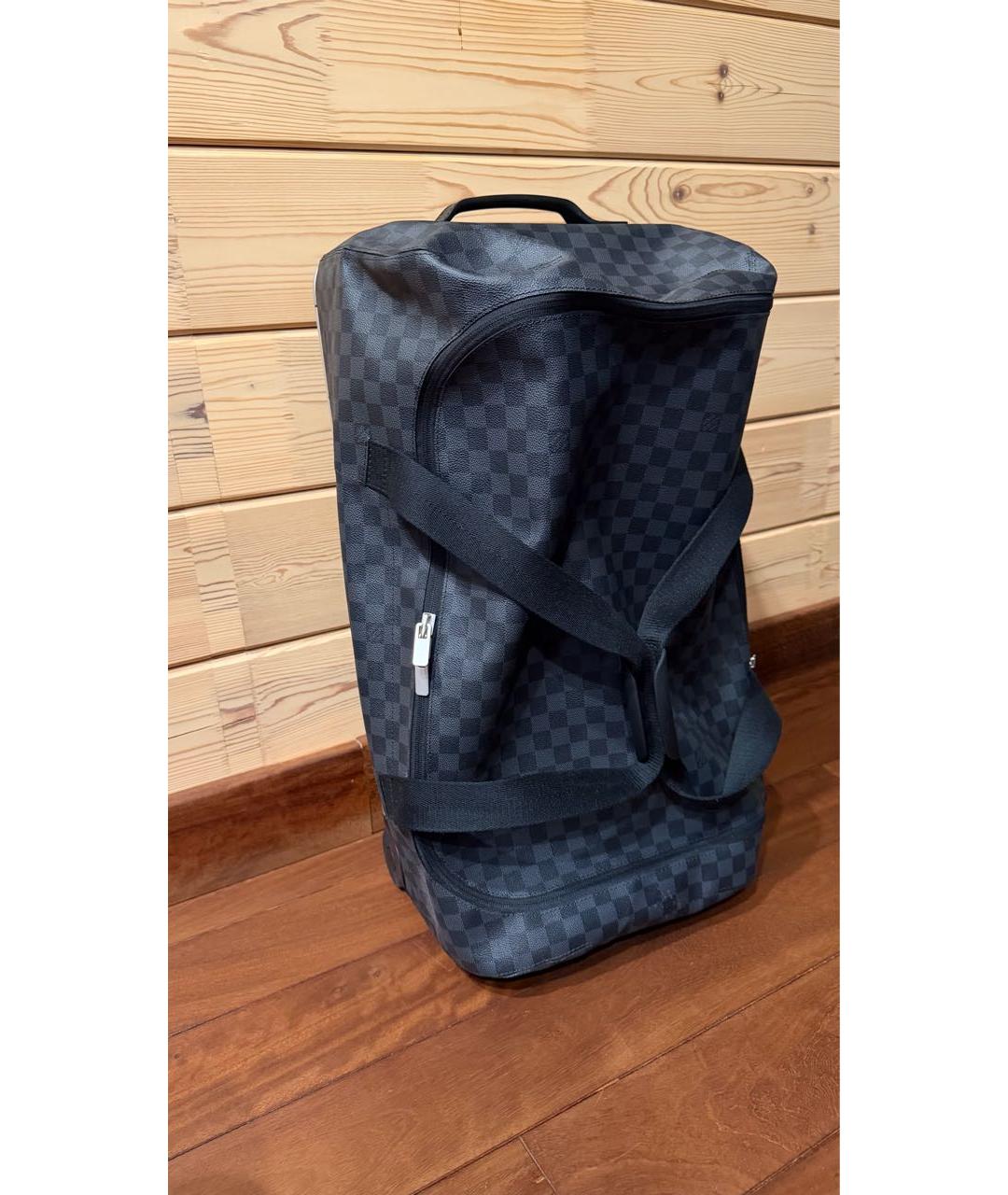 LOUIS VUITTON Антрацитовый чемодан, фото 9