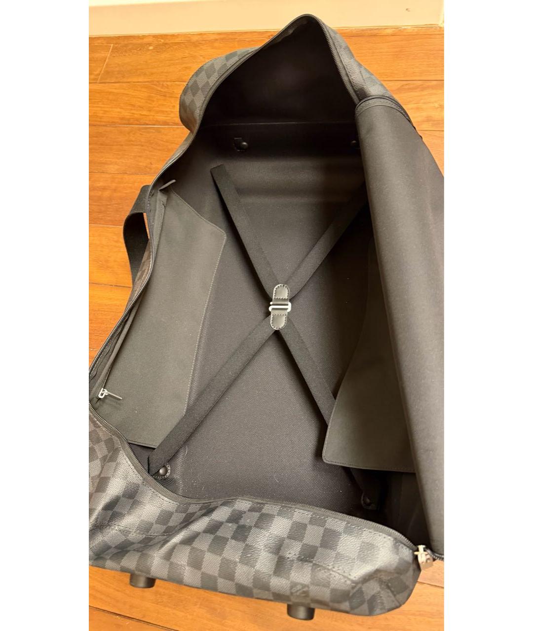 LOUIS VUITTON Антрацитовый чемодан, фото 4