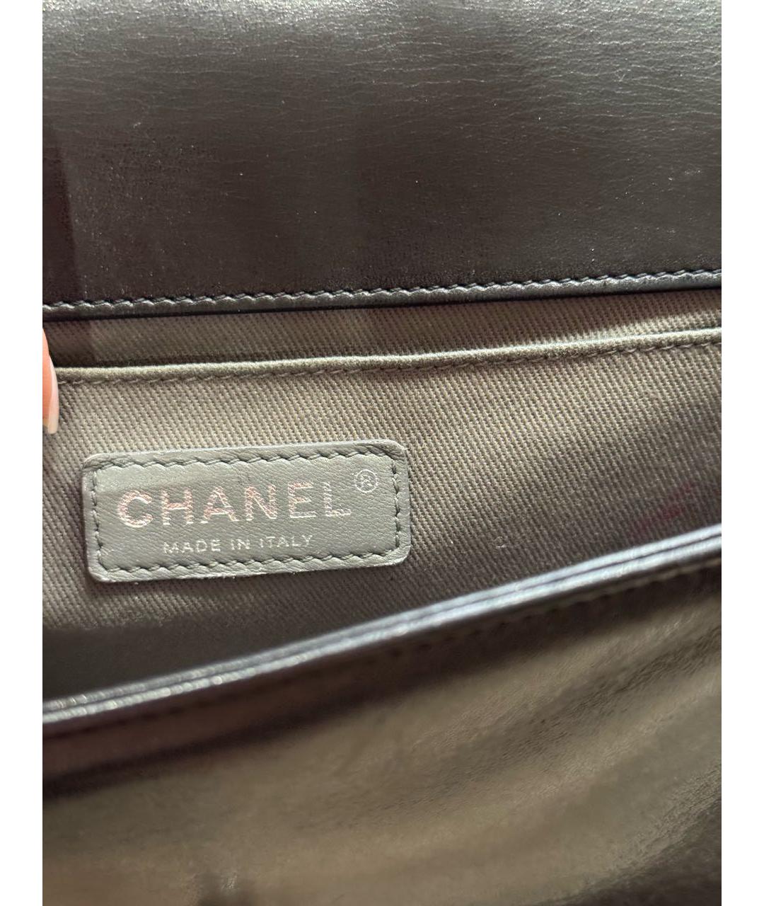 CHANEL Черная кожаная сумка с короткими ручками, фото 6