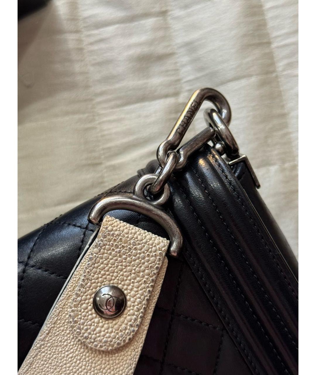 CHANEL Черная кожаная сумка с короткими ручками, фото 7