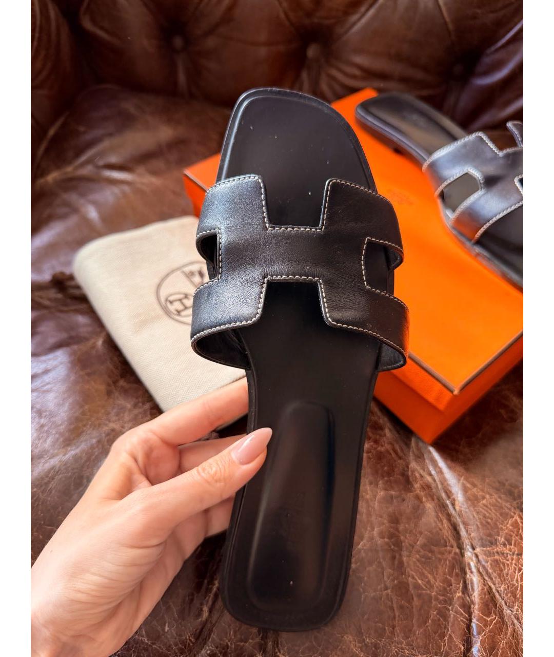 HERMES Черные кожаные шлепанцы, фото 2