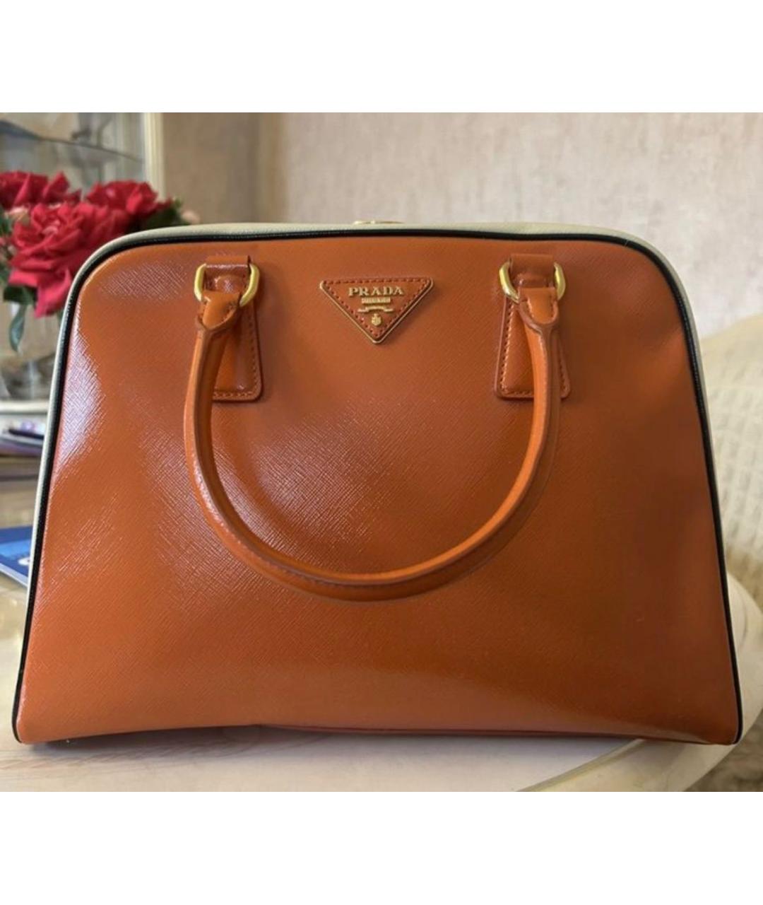 PRADA Оранжевая кожаная сумка с короткими ручками, фото 3