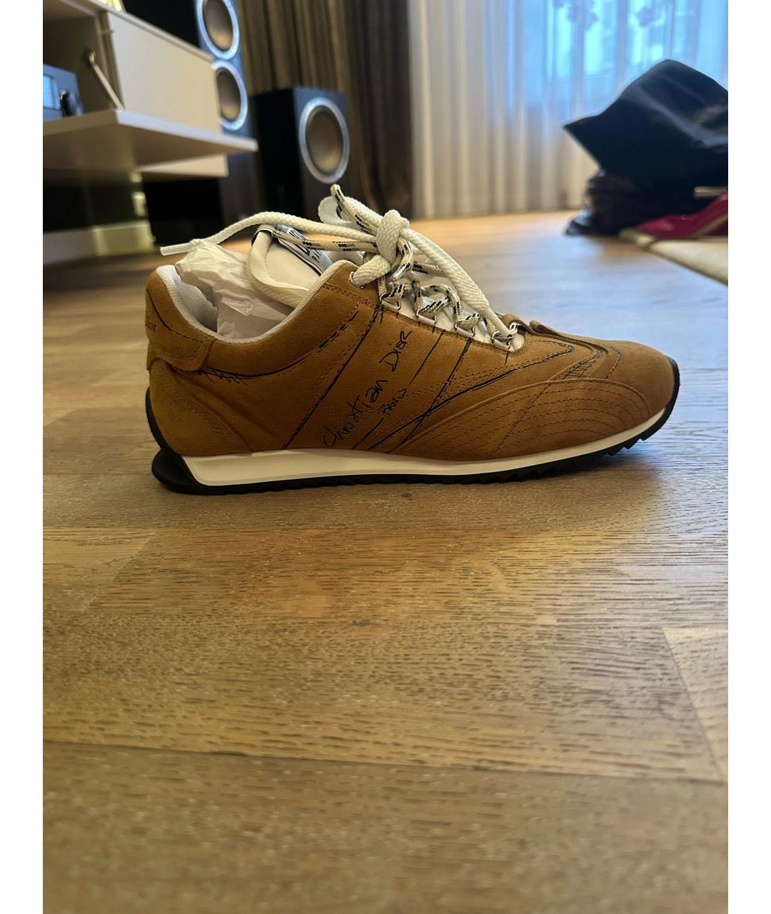CHRISTIAN DIOR Горчичные замшевые кроссовки, фото 5