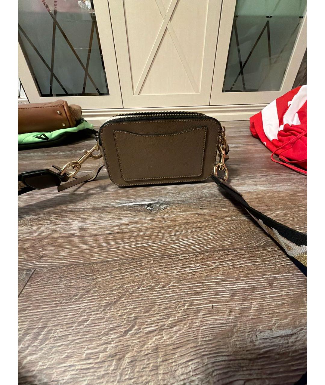 MARC JACOBS Бежевая кожаная сумка через плечо, фото 4