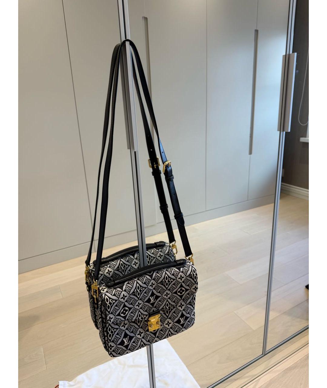 LOUIS VUITTON Черная сумка через плечо, фото 3