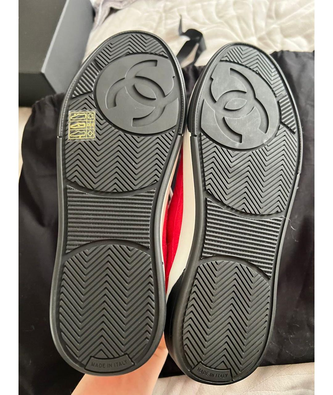 CHANEL Коралловые замшевые кроссовки, фото 5