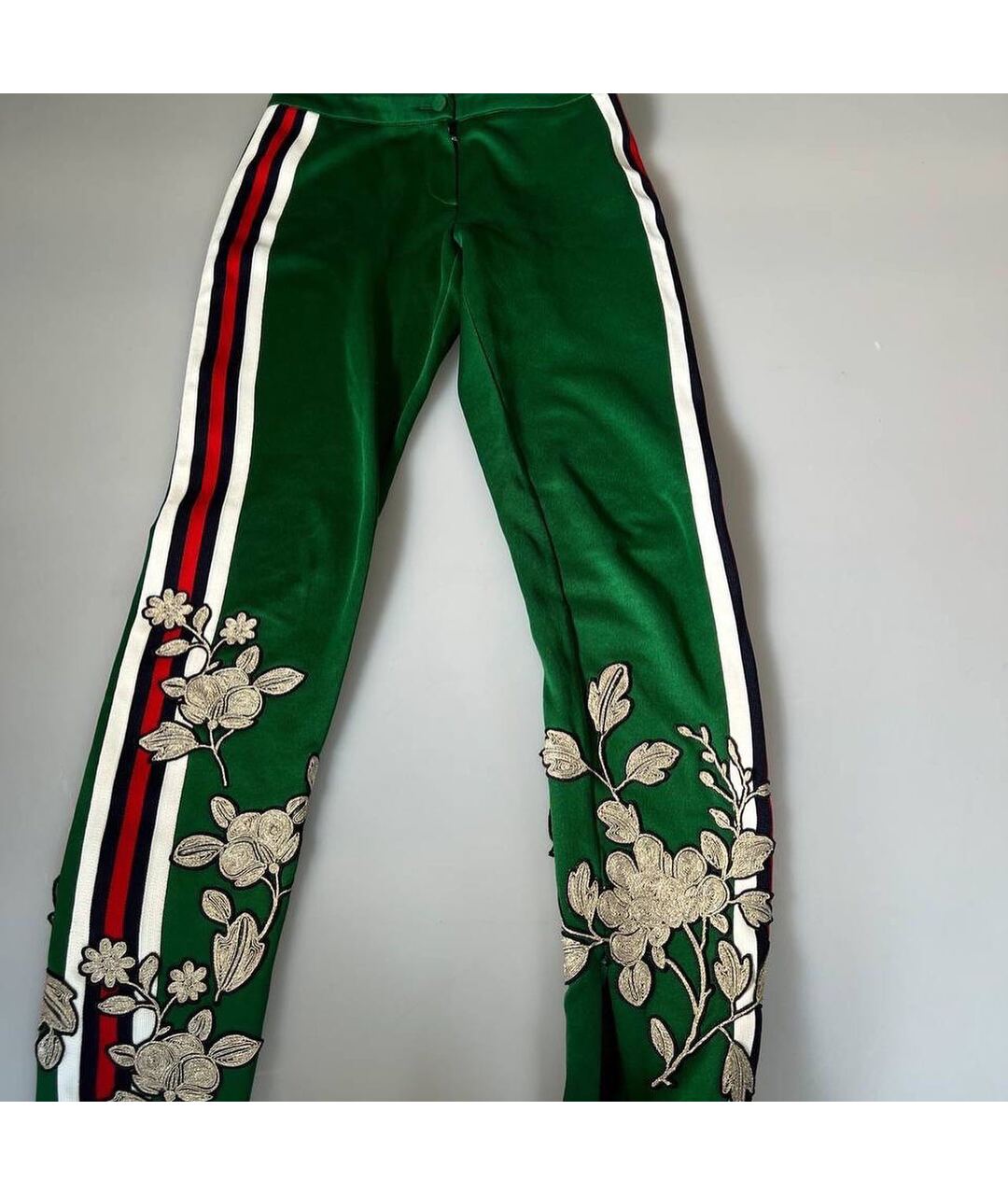 GUCCI Зеленые атласные брюки узкие, фото 2
