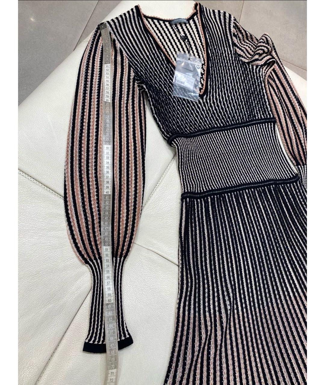 ALEXANDER MCQUEEN Золотое вискозное повседневное платье, фото 2