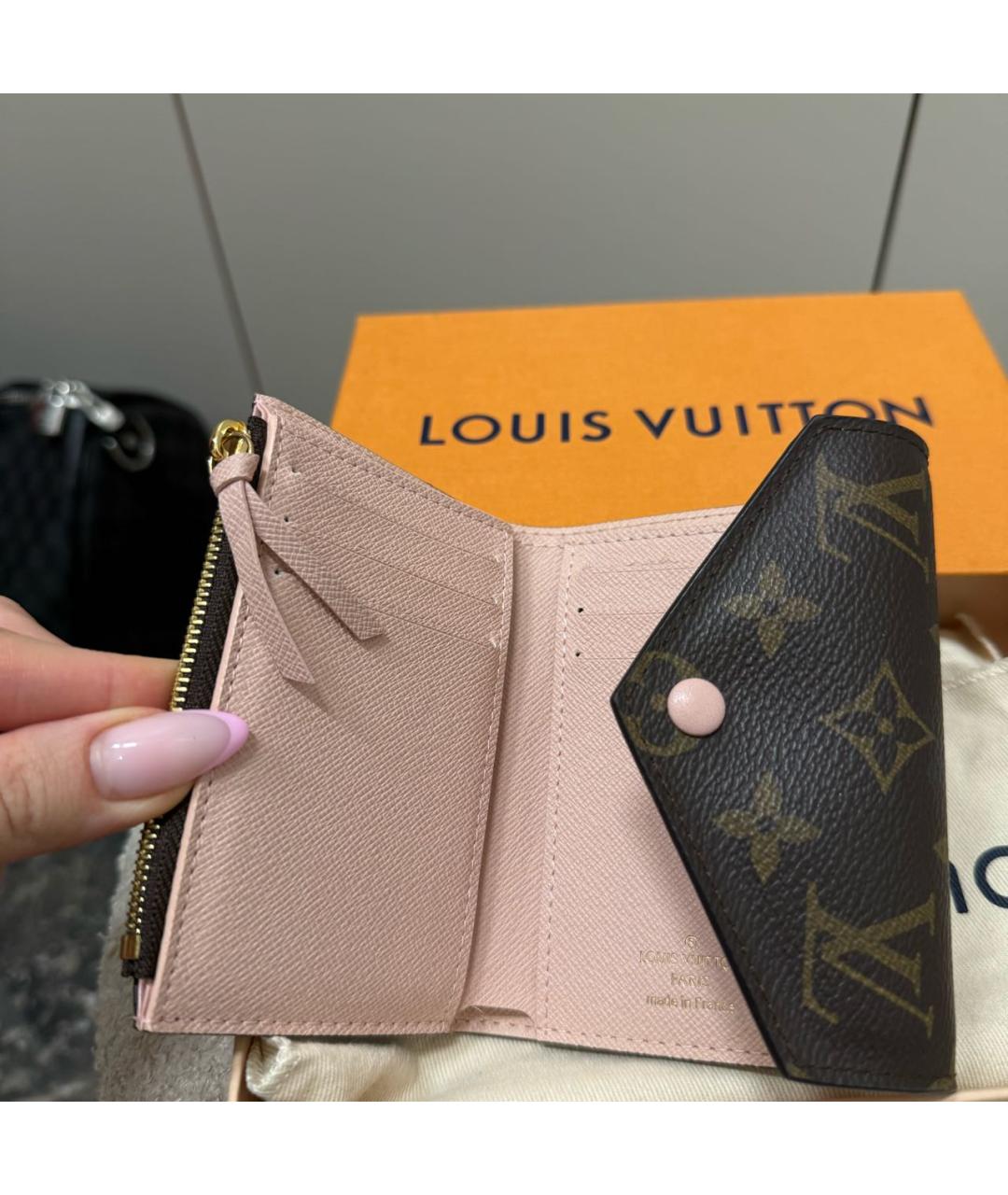 LOUIS VUITTON Коричневый кожаный кошелек, фото 3