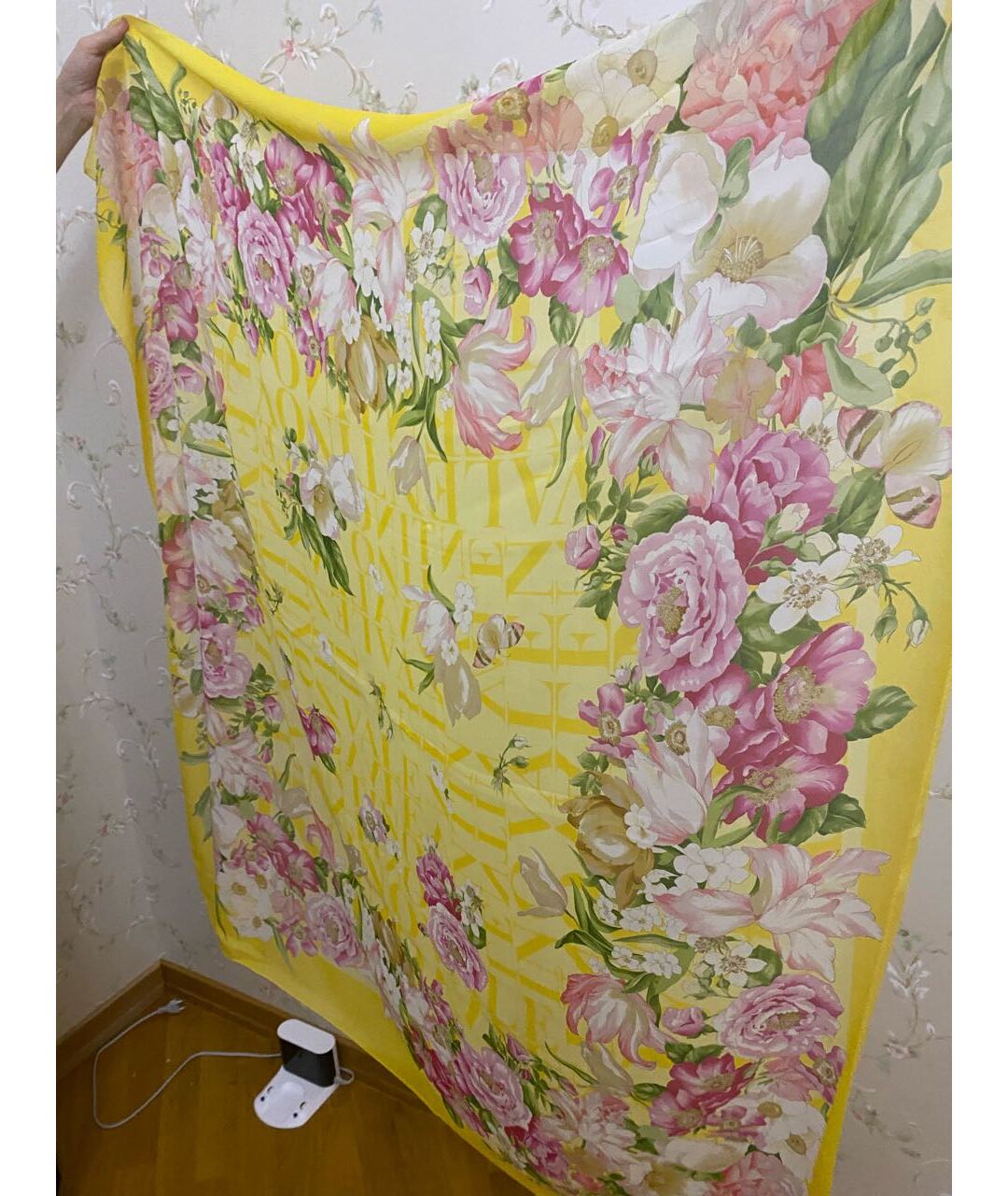 VALENTINO Желтый шелковый шарф, фото 5