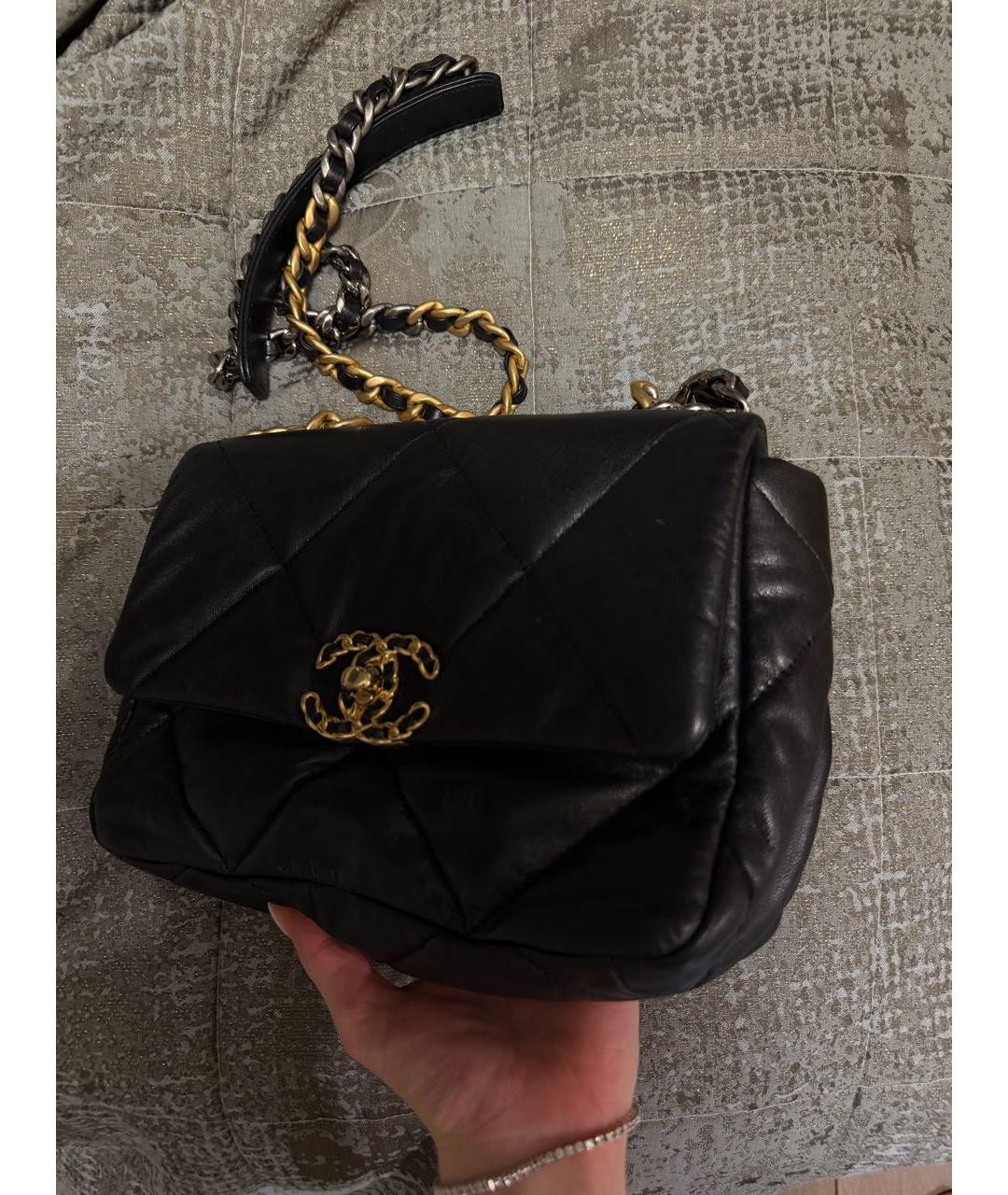 CHANEL Черная кожаная сумка с короткими ручками, фото 4