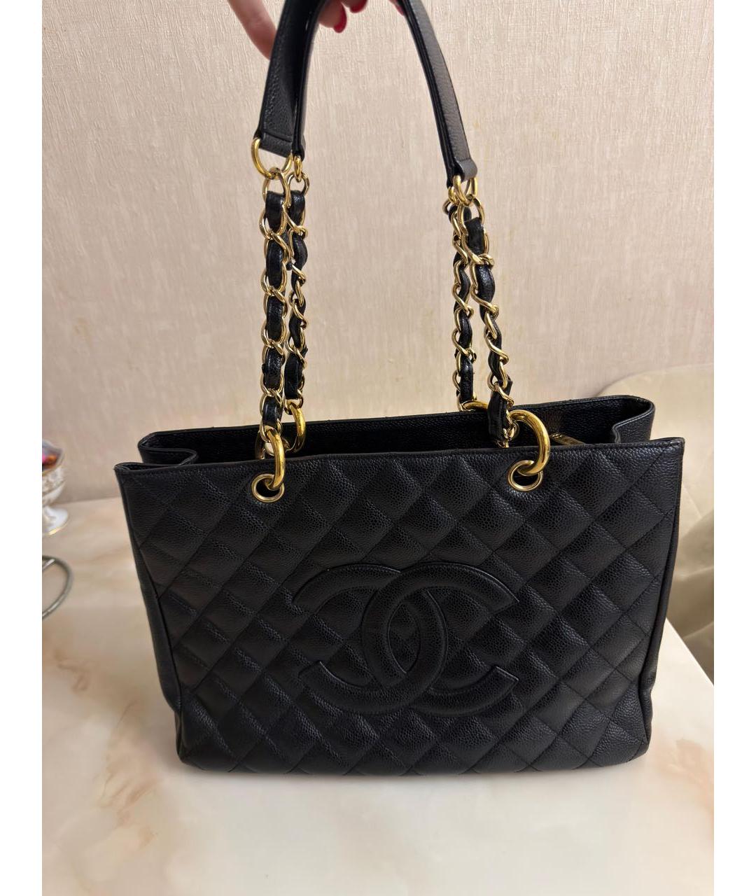 CHANEL Черная кожаная сумка тоут, фото 3