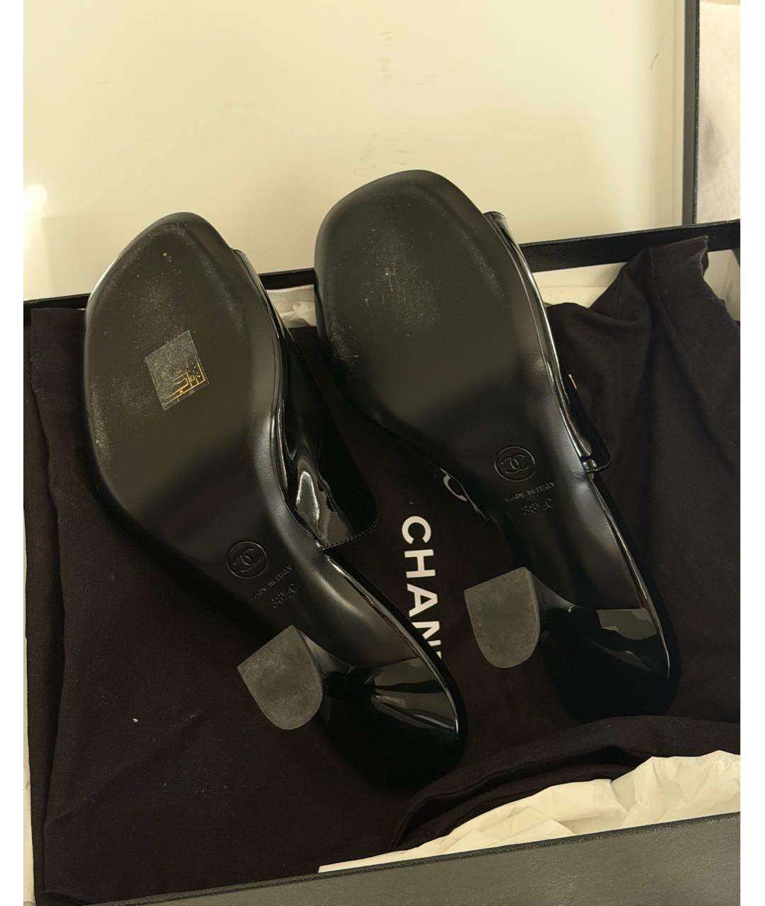 CHANEL Черные мюли из лакированной кожи, фото 4
