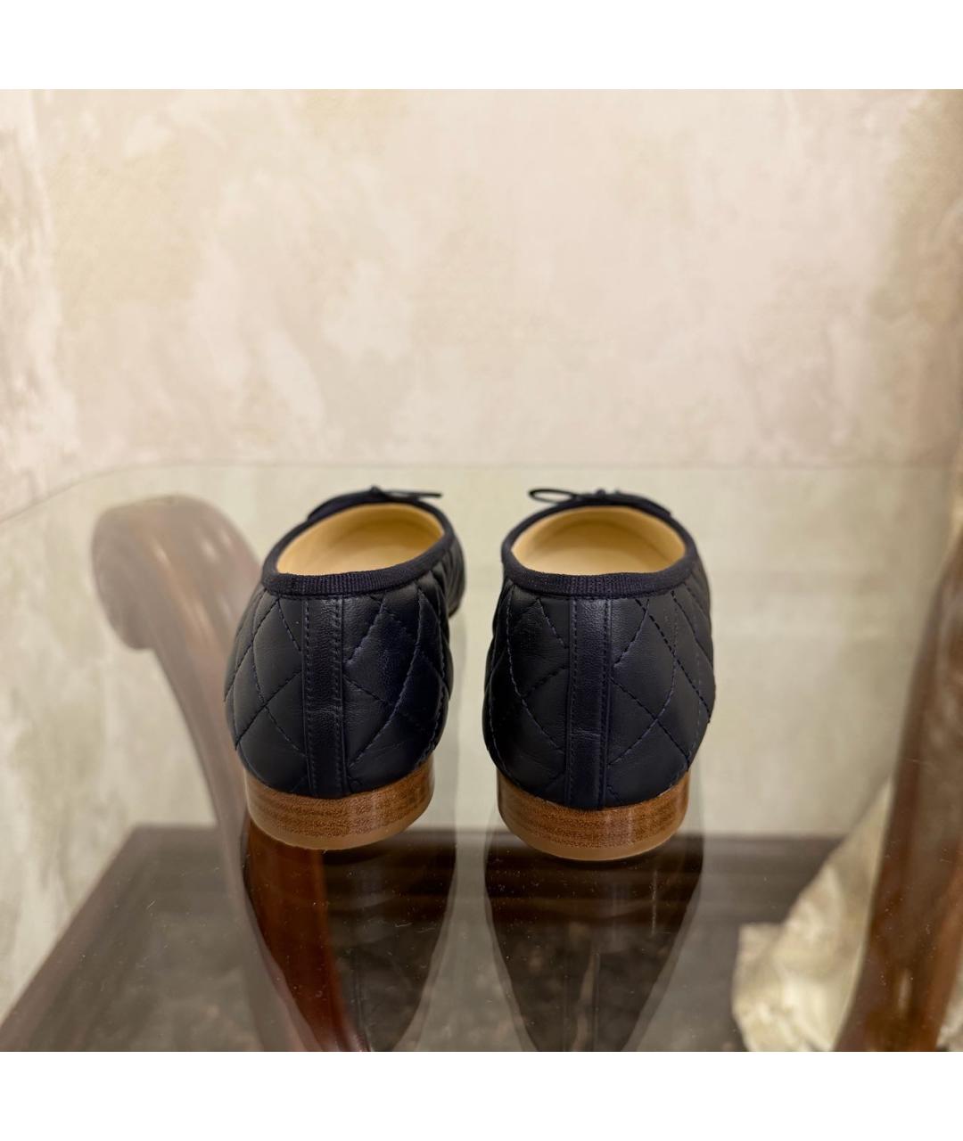 CHANEL Темно-синие кожаные балетки, фото 4