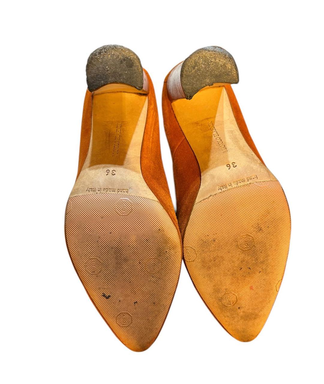 MANOLO BLAHNIK Оранжевое замшевые туфли, фото 5
