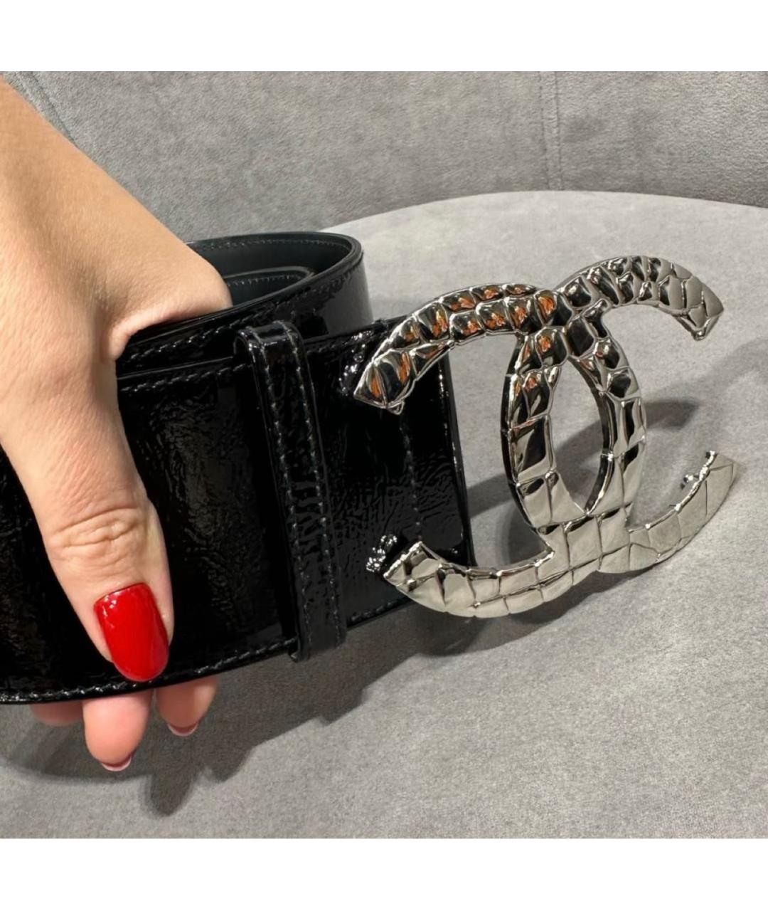 CHANEL Черный ремень из лакированной кожи, фото 2