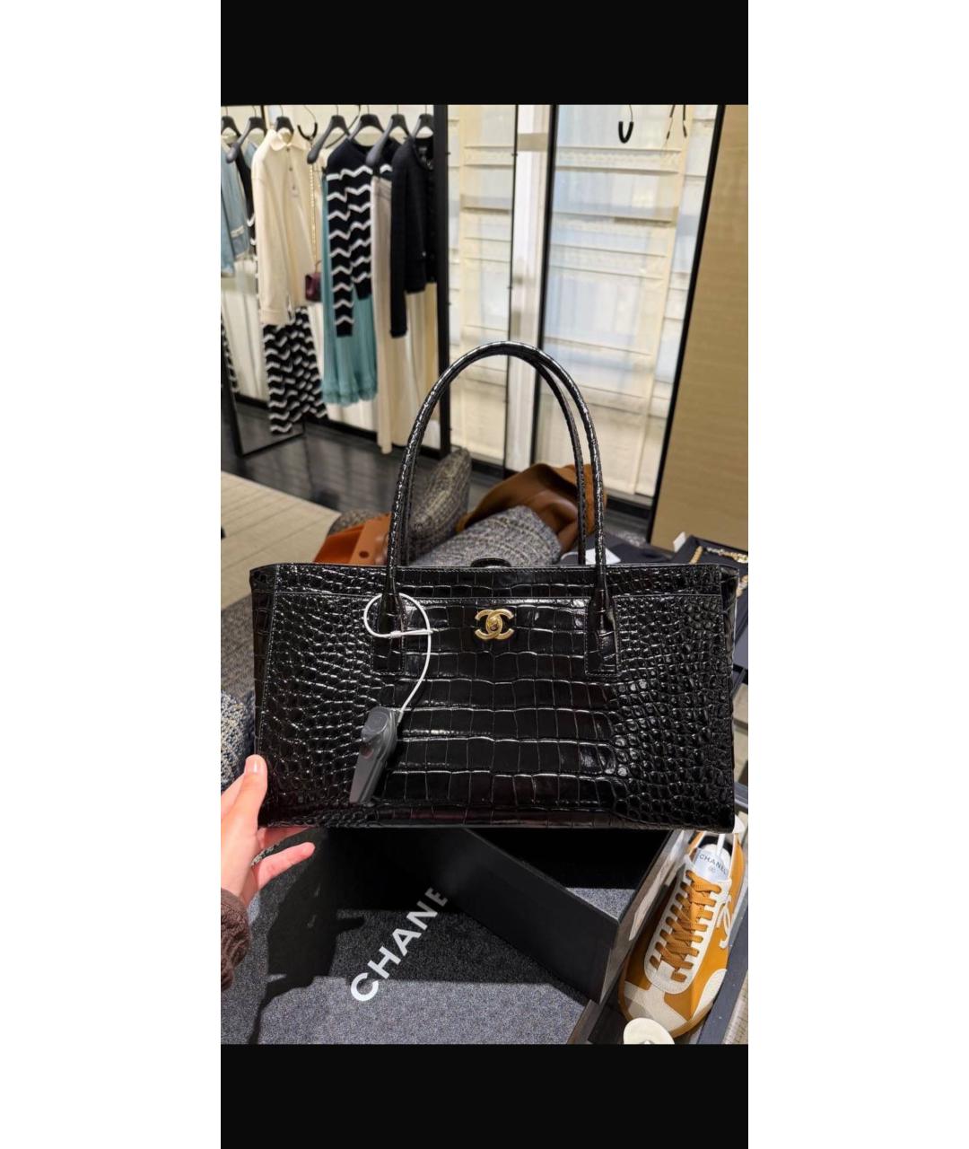 CHANEL Черная кожаная сумка тоут, фото 3