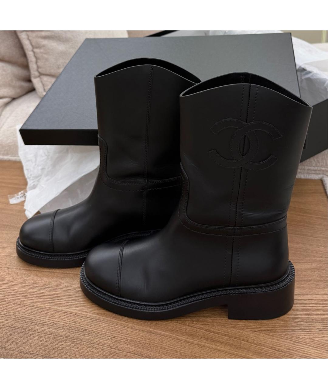 CHANEL Черные кожаные сапоги, фото 4