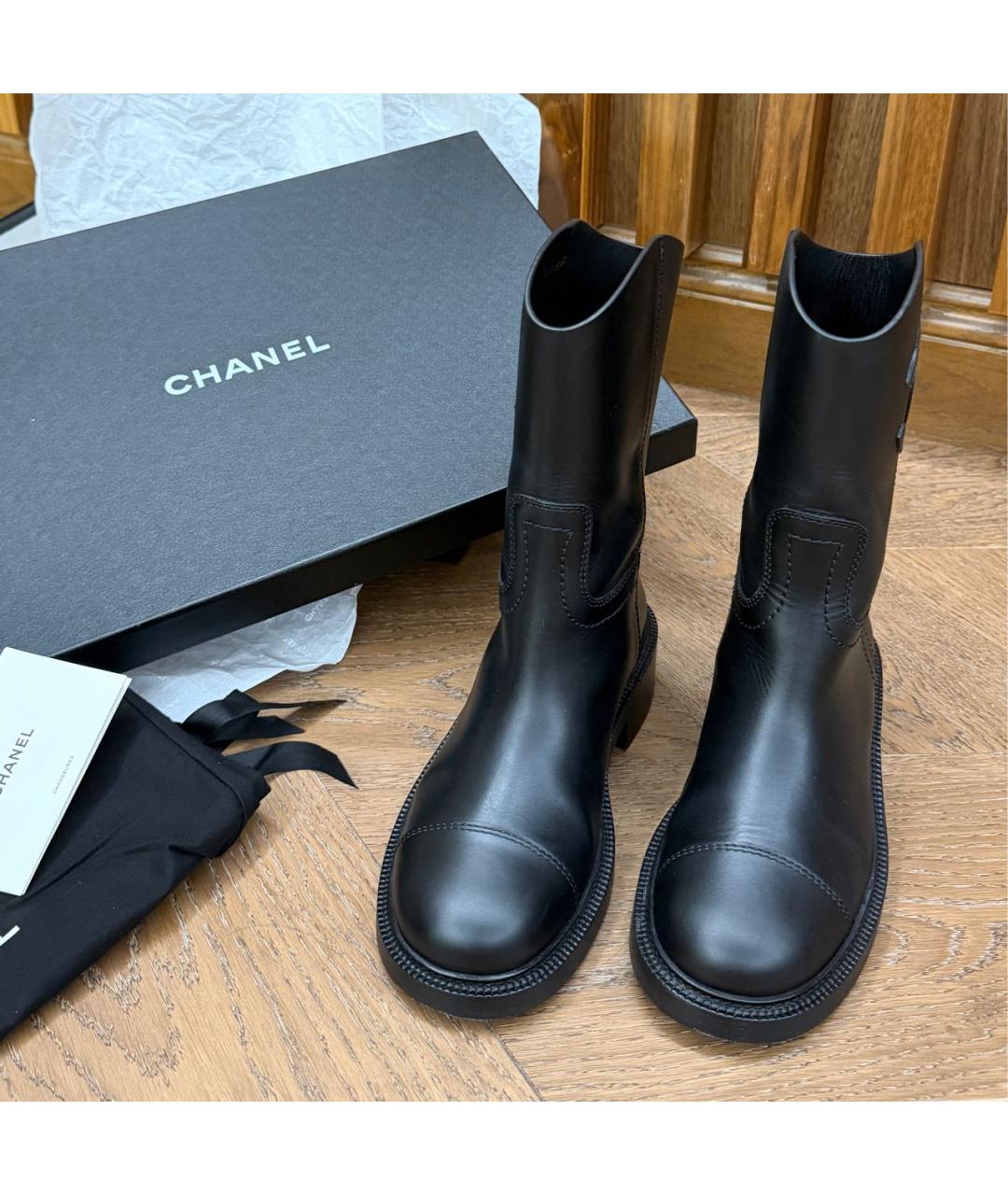 CHANEL Черные кожаные сапоги, фото 2