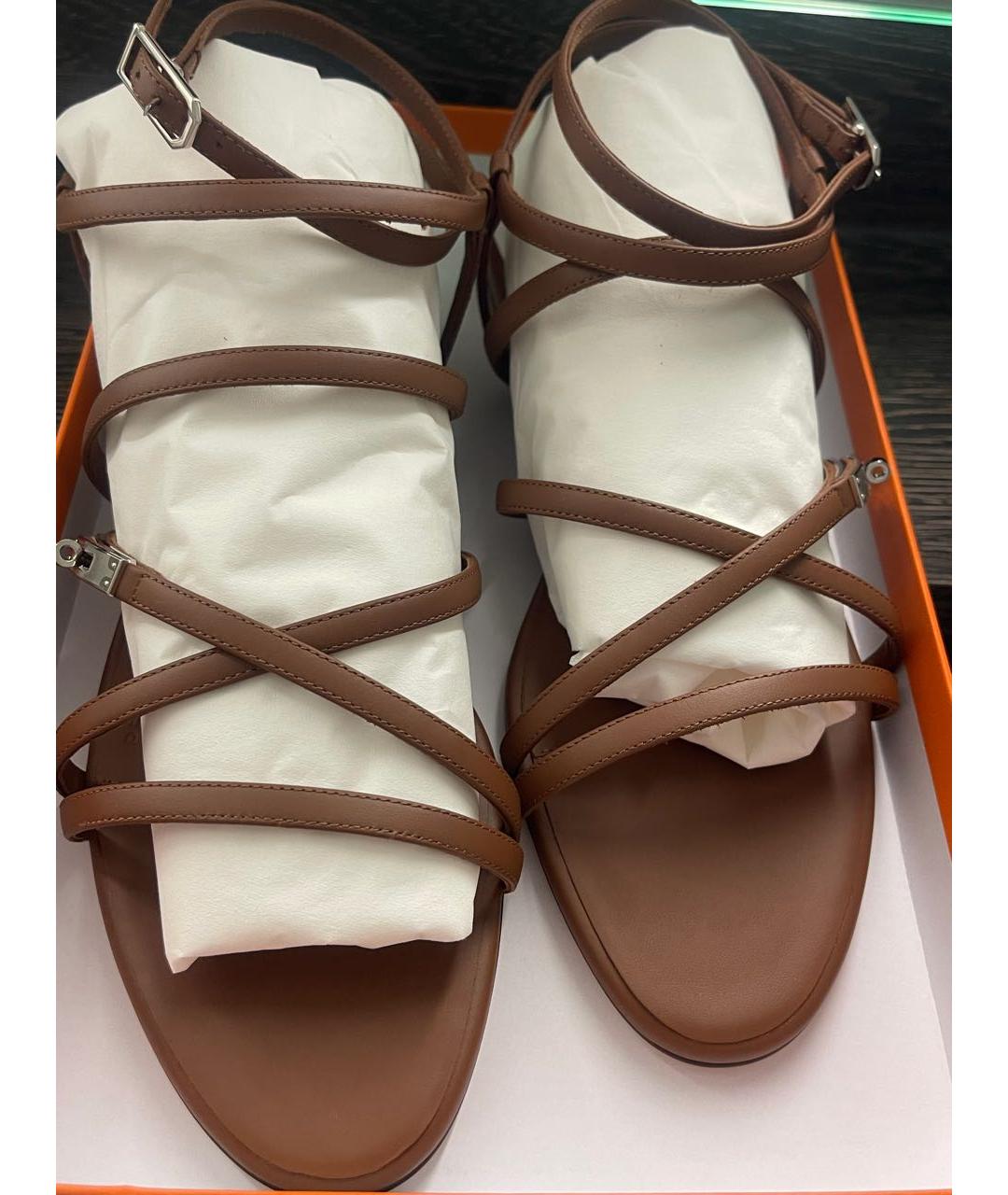 HERMES Бежевые кожаные сандалии, фото 2
