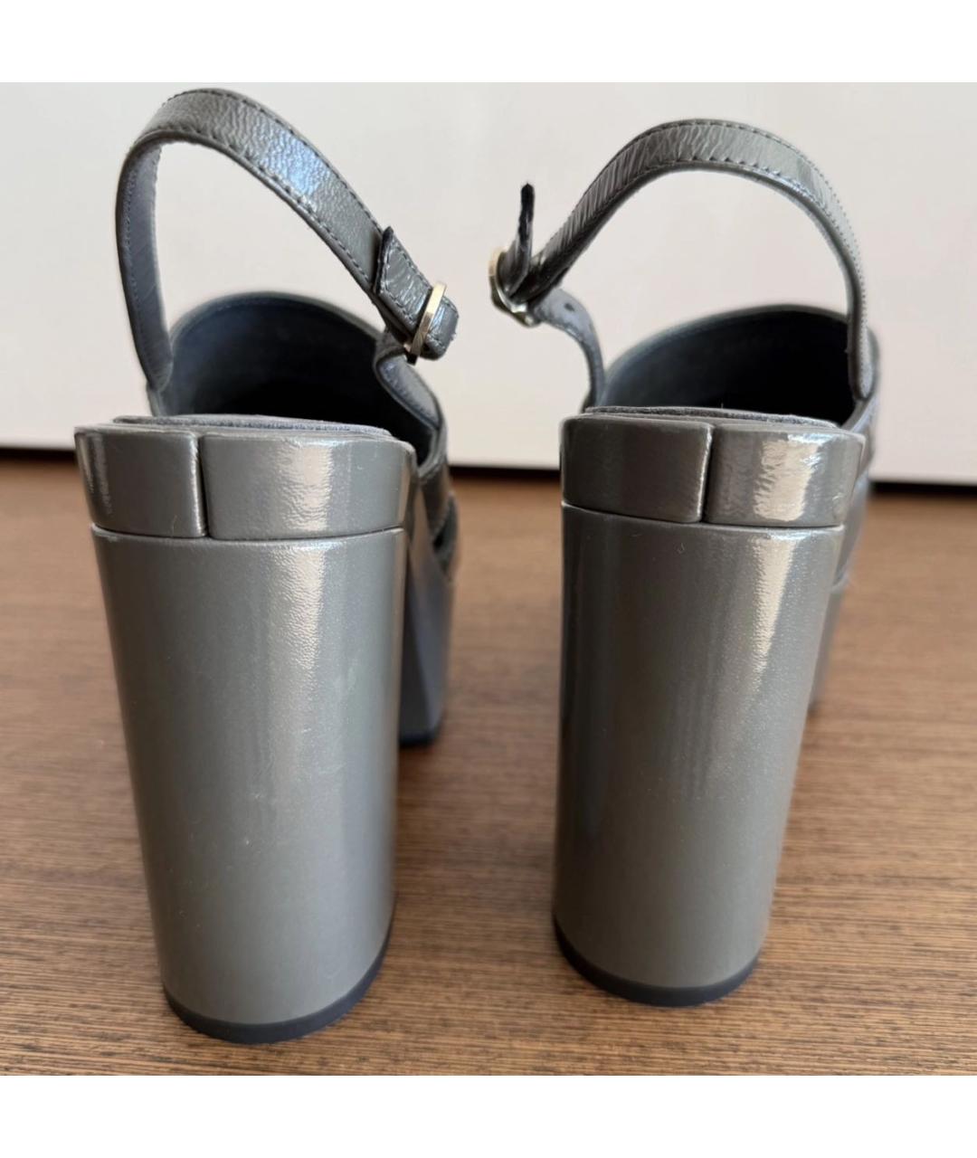 CHANEL Серые кожаные босоножки, фото 5