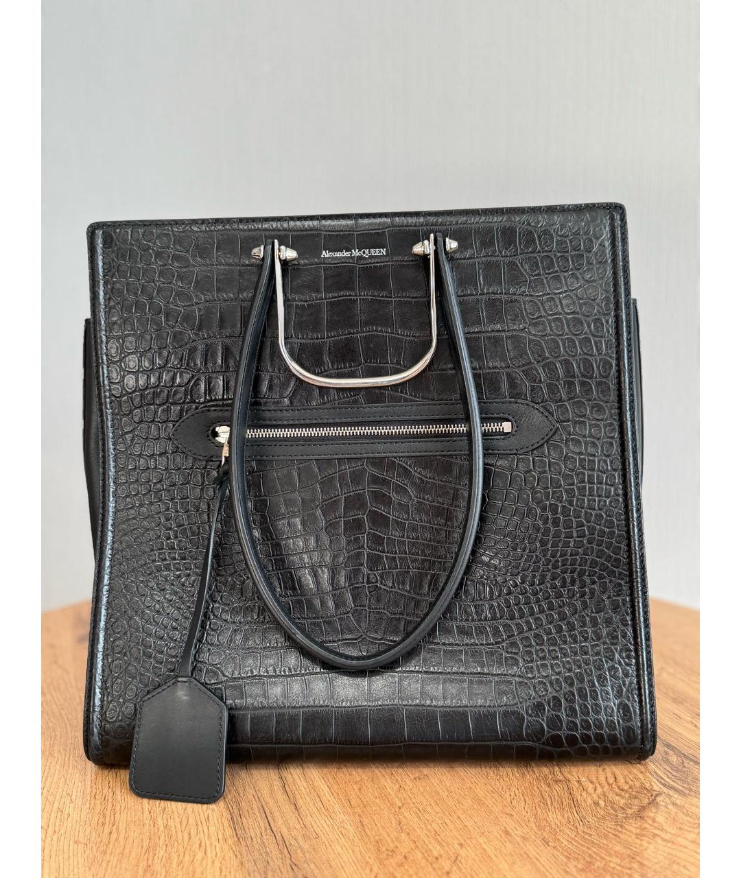ALEXANDER MCQUEEN Черная кожаная сумка с короткими ручками, фото 9
