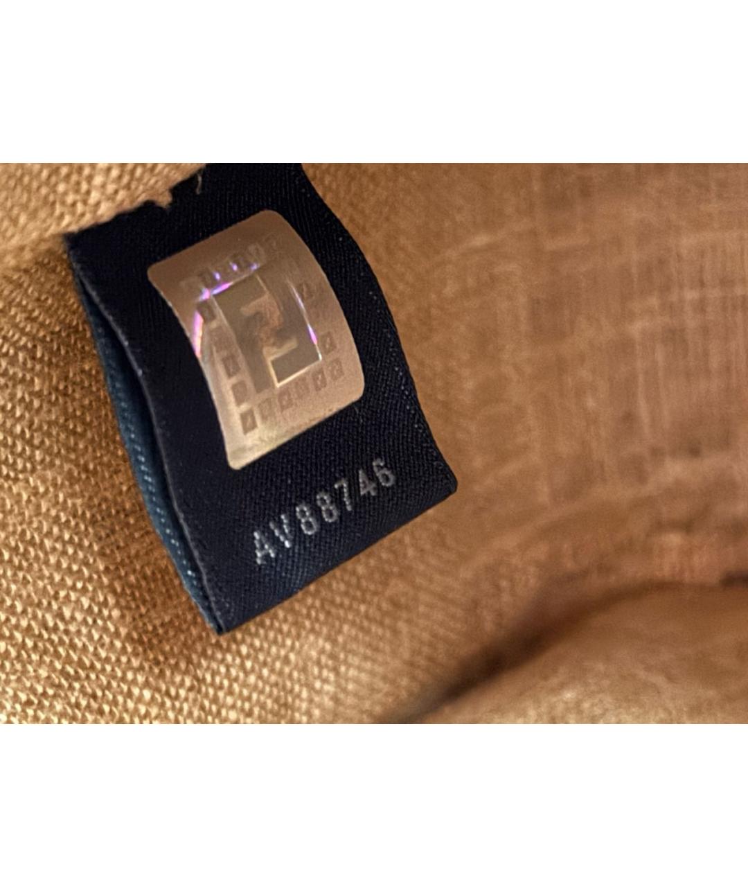 FENDI Черная сумка с короткими ручками из лакированной кожи, фото 7