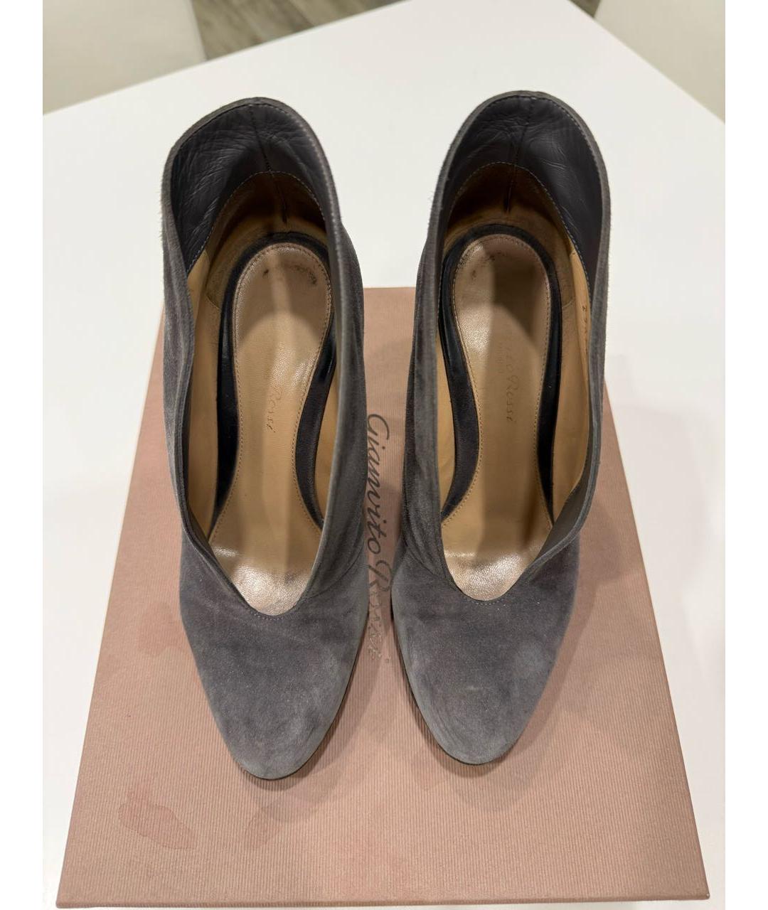 GIANVITO ROSSI Серые замшевые ботильоны, фото 2