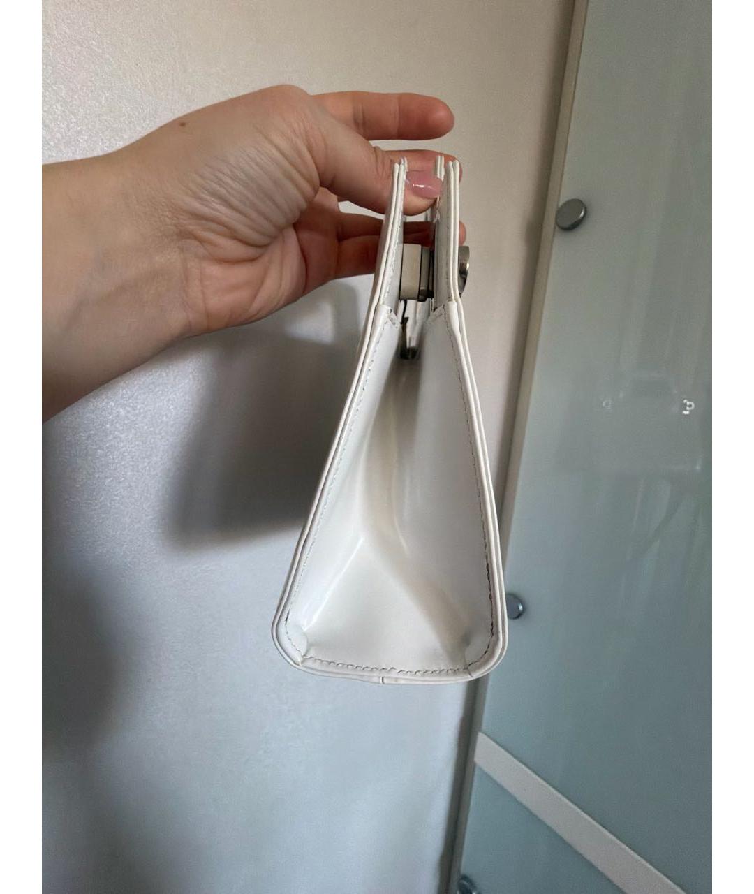 FERRAGAMO Белая кожаная сумка с короткими ручками, фото 3